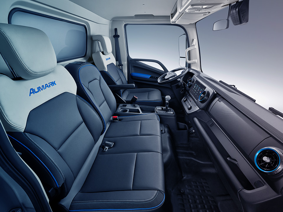 Interior da nova cabine Eagle Eye do Aumark 715
